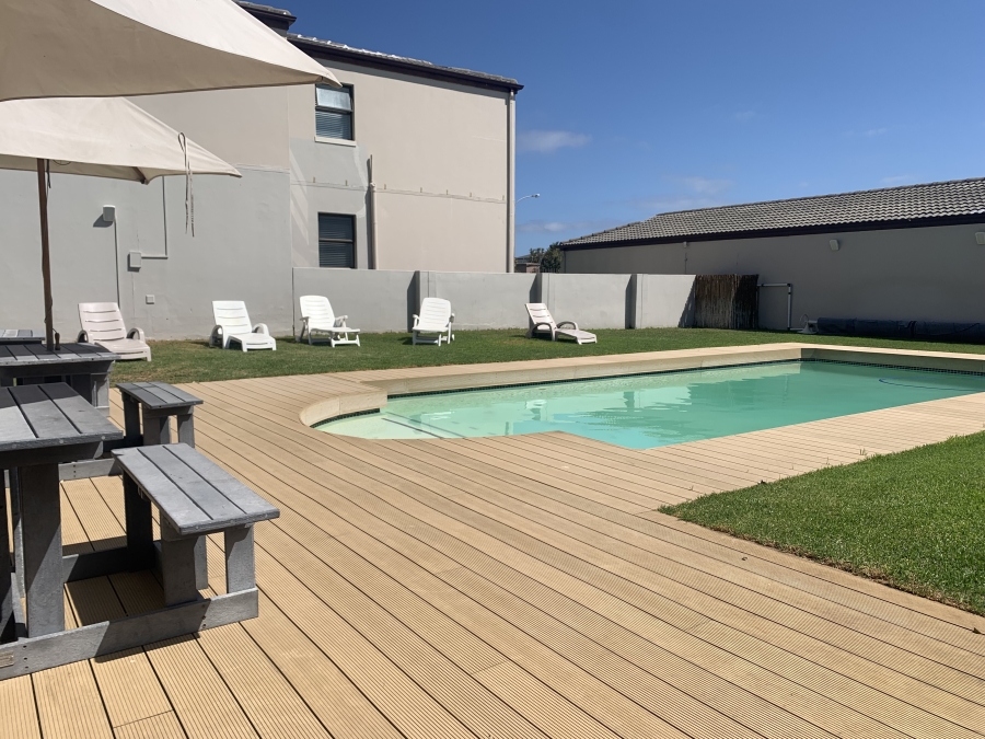 To Let 2 Bedroom Property for Rent in Bloubergstrand Western Cape